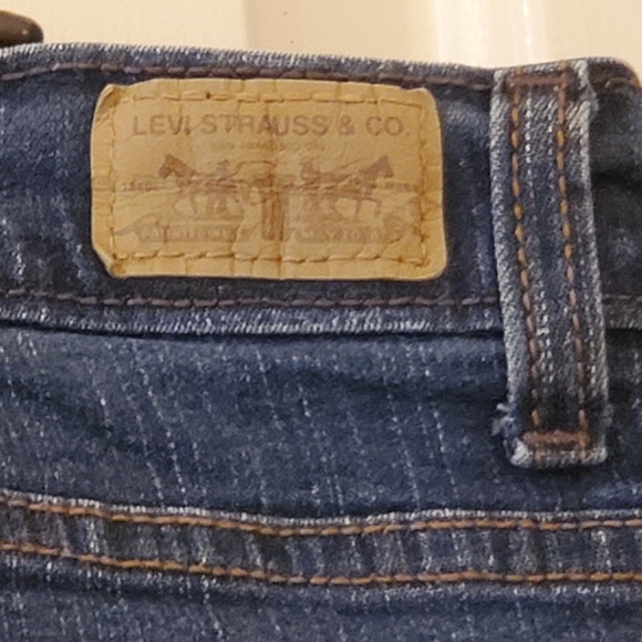 Women's LEVI’S 512 Perfectly Slimming Bootcut Jeans - Picture 3 of 4